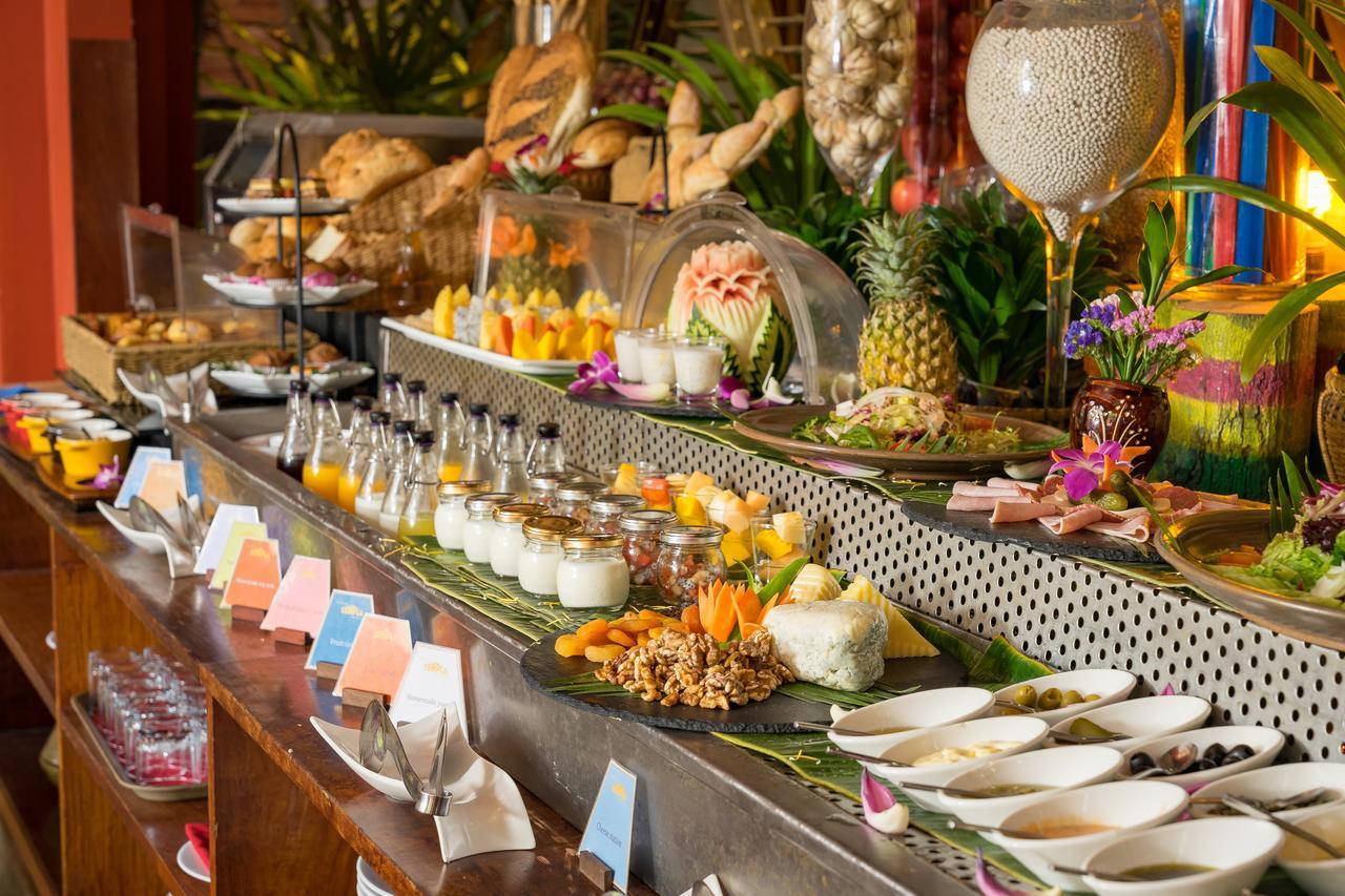 Golden Temple Residence Сиемрип Экстерьер фото A buffet at a hotel