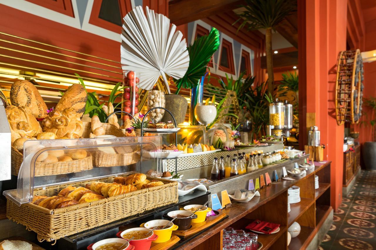 Golden Temple Residence Сиемрип Экстерьер фото A buffet at a hotel