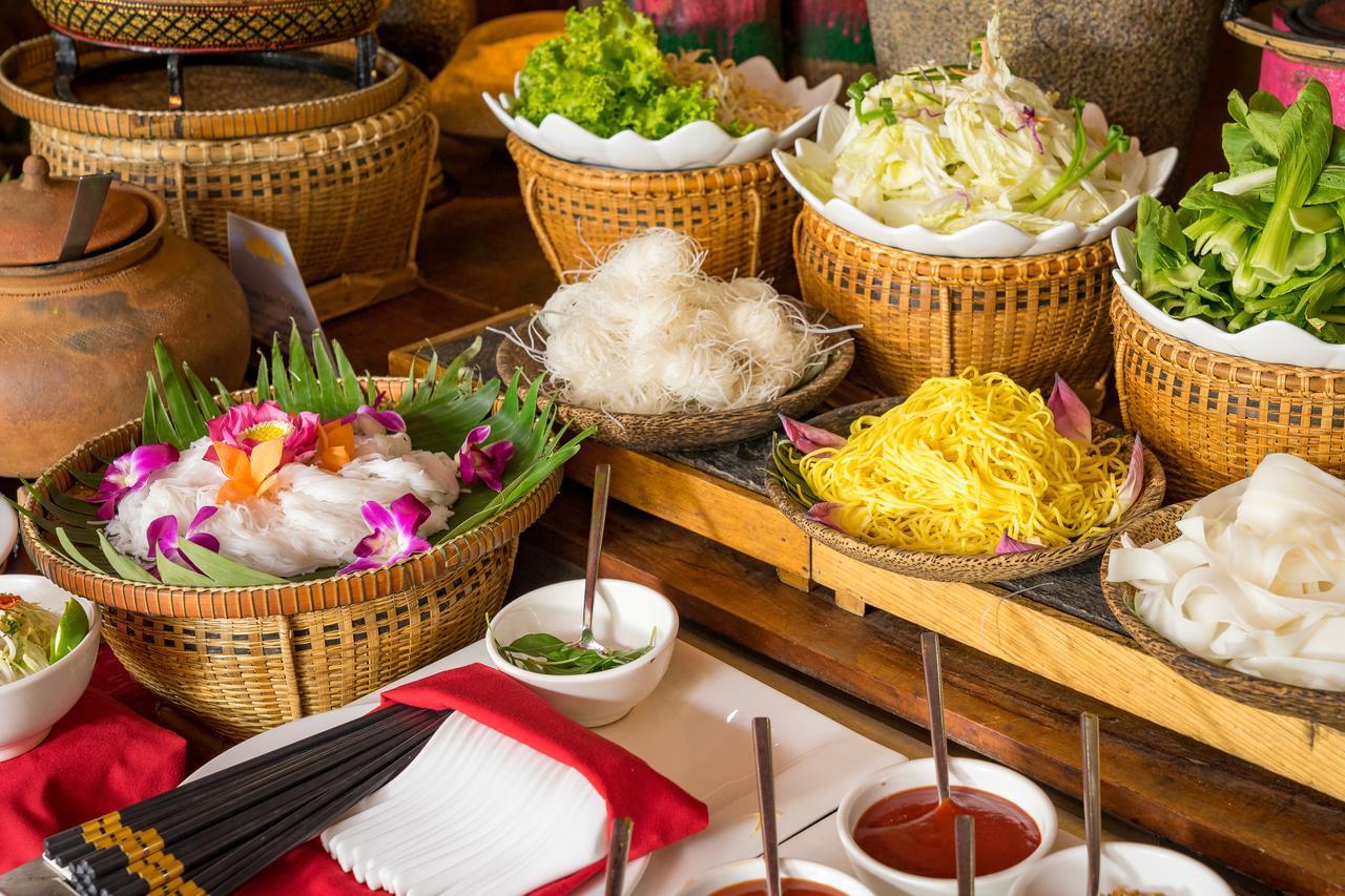 Golden Temple Residence Сиемрип Экстерьер фото Thai cuisine