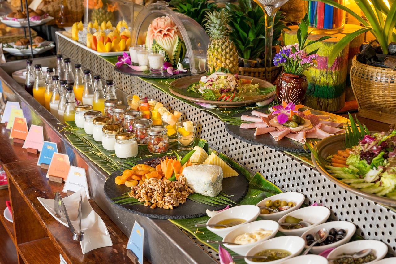 Golden Temple Residence Сиемрип Экстерьер фото A buffet at a hotel
