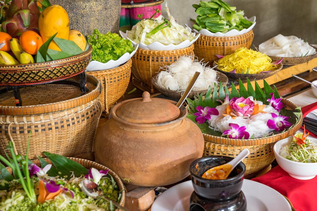 Golden Temple Residence Сиемрип Экстерьер фото Thai cuisine