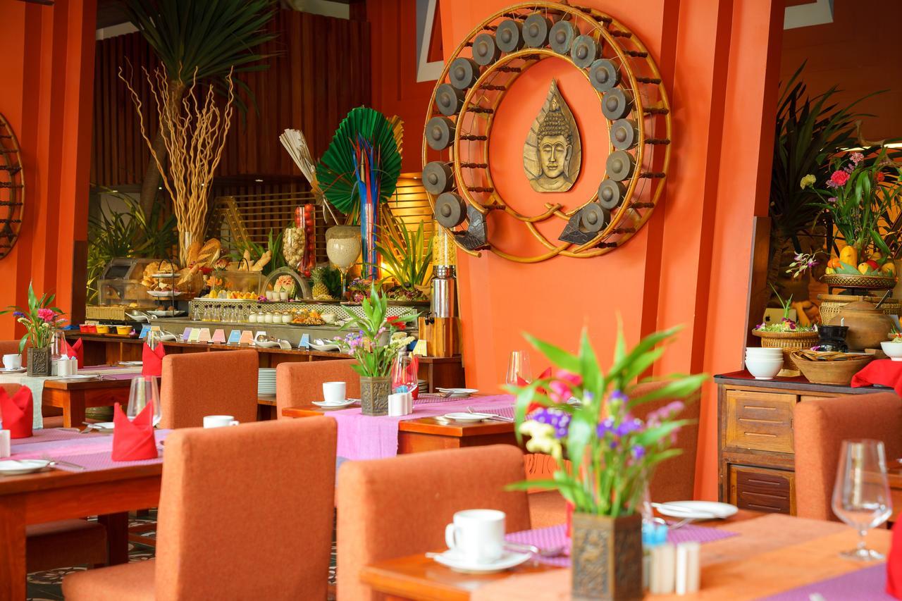 Golden Temple Residence Сиемрип Экстерьер фото The interior of the restaurant