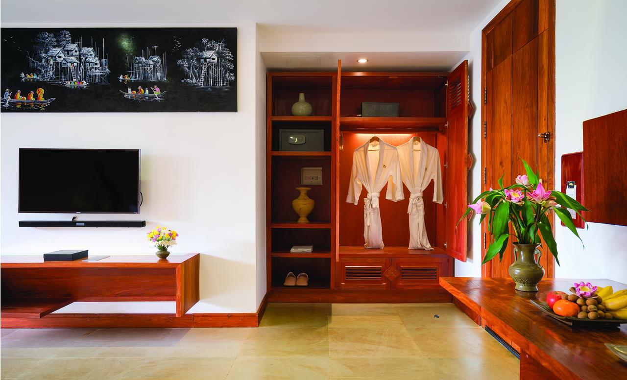 Golden Temple Residence Сиемрип Экстерьер фото A wardrobe