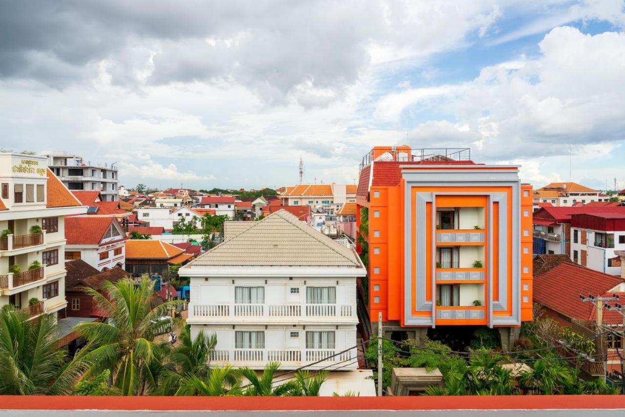 Golden Temple Residence Сиемрип Экстерьер фото Phnom Penh skyline