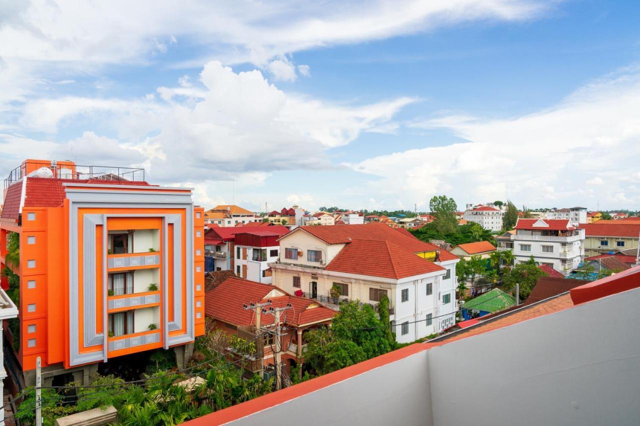 Golden Temple Residence Сиемрип Экстерьер фото Residential area in Phnom Penh